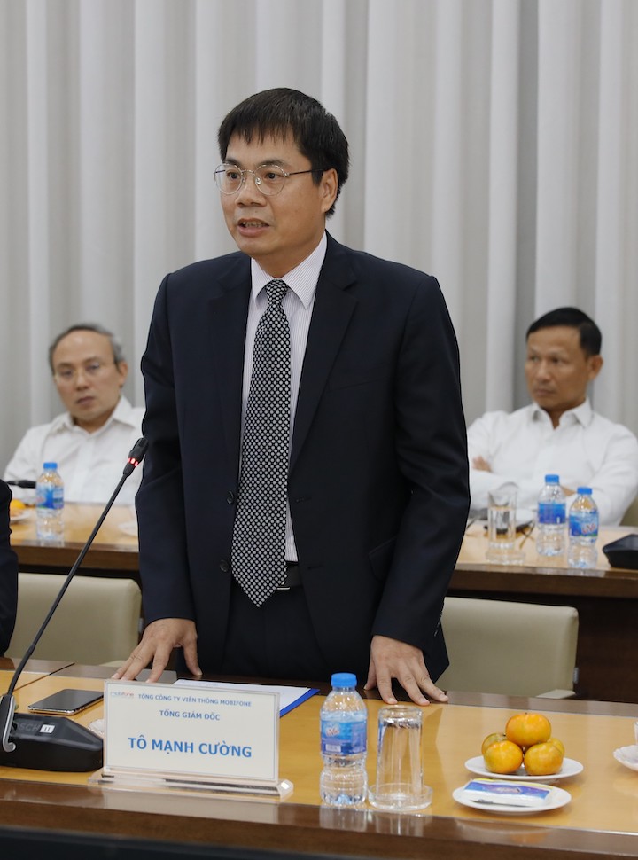 Ông[-]Tô[-]Mạnh[-]Cường[-]giữ[-]chức[-]vụ[-]Tổng[-]giám[-]đốc[-]Tổng[-]công[-]ty[-]viễn[-]thông[-]MobiFone